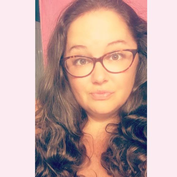 Meet your Posher, Katie - Picture 1 of 1